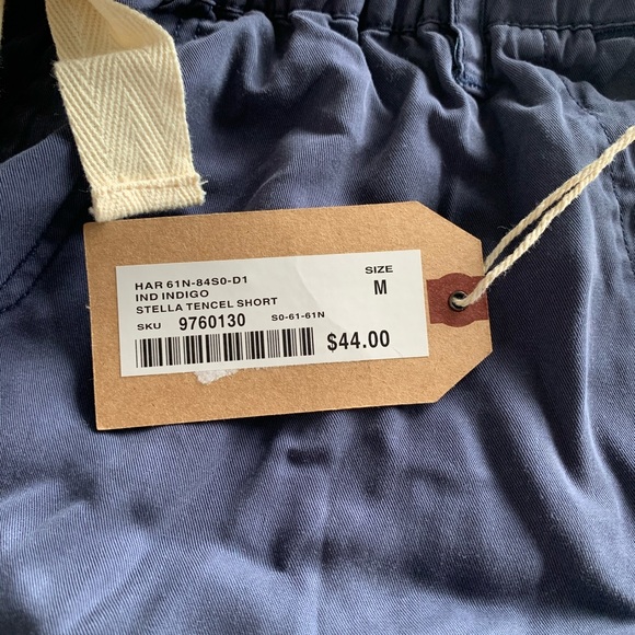 Shorts - Picture 3 of 4